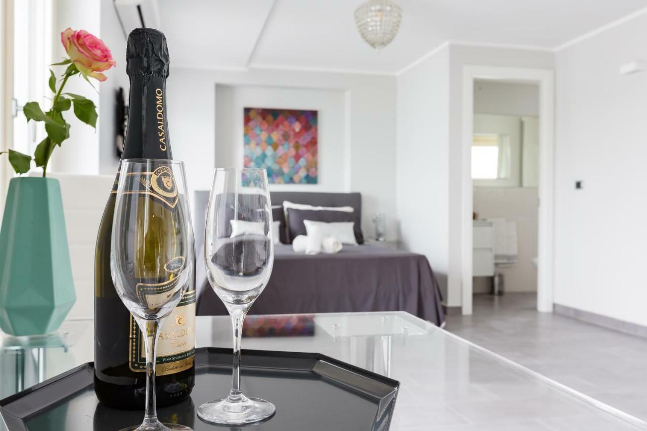 Penthouse 40 In Trastevere With Seasonally Jacuzzi Apartamento Roma